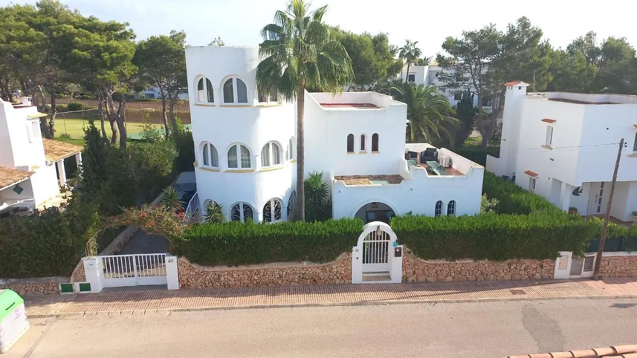 Контакты Villa Mit Meerblick, Indoorpool Und Wlan In Cala D\' Or
